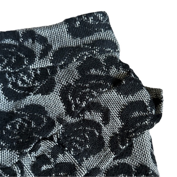 Anthropologie Charlie & Robin Jacquard Rose Floral Ruffle Mini Skirt M Wool Gray - Picture 3 of 8